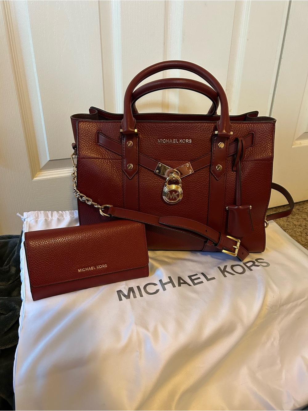 Michael Kors Nouveau Hamilton Large Bag in color Barolo with matching wallet